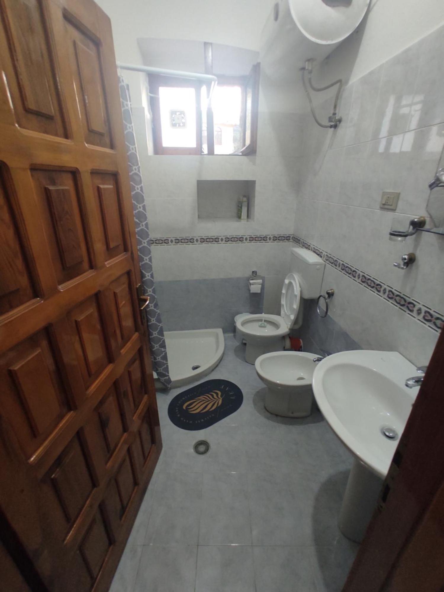 Xheison Apartment Gjirokastër المظهر الخارجي الصورة