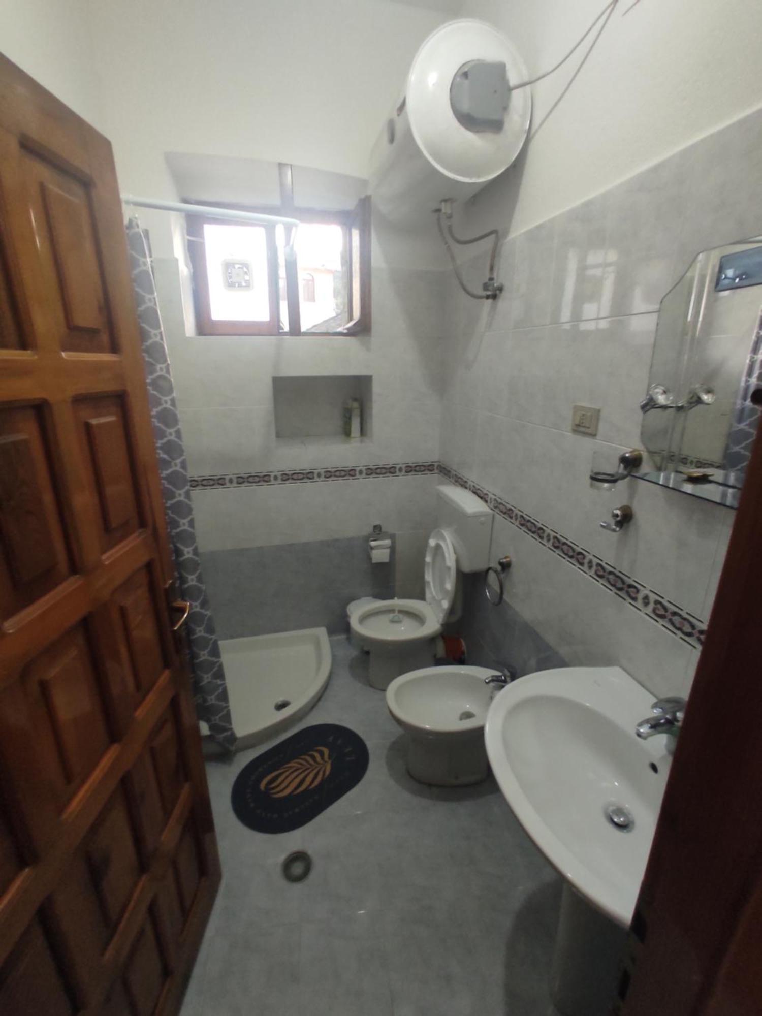 Xheison Apartment Gjirokastër المظهر الخارجي الصورة